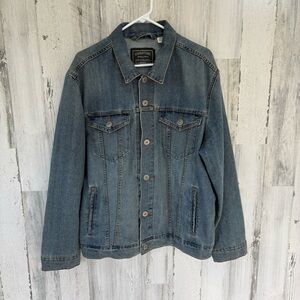 Levi Strauss Signature Gold Men’s Light Blue Button Down Denim Trucker Size Lg.